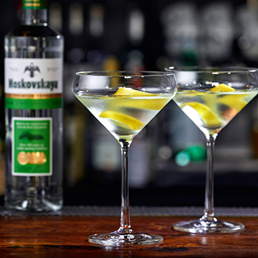5 būdai paruošti kokteilį „Martini“ 